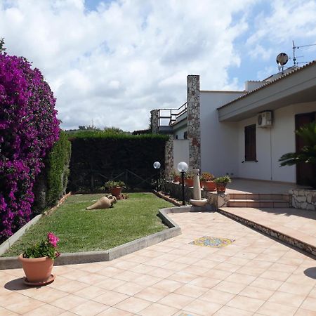 Perla Del Mare Affittacamere Campofelice Di Roccella Exterior foto