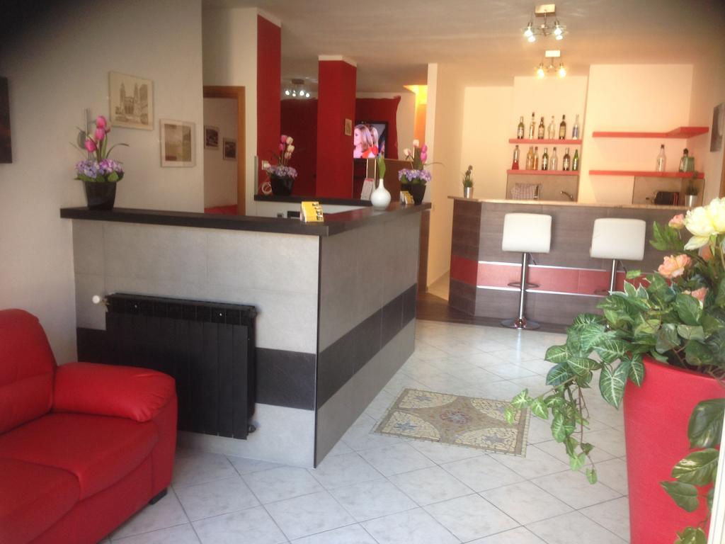 Perla Del Mare Affittacamere Campofelice Di Roccella Exterior foto
