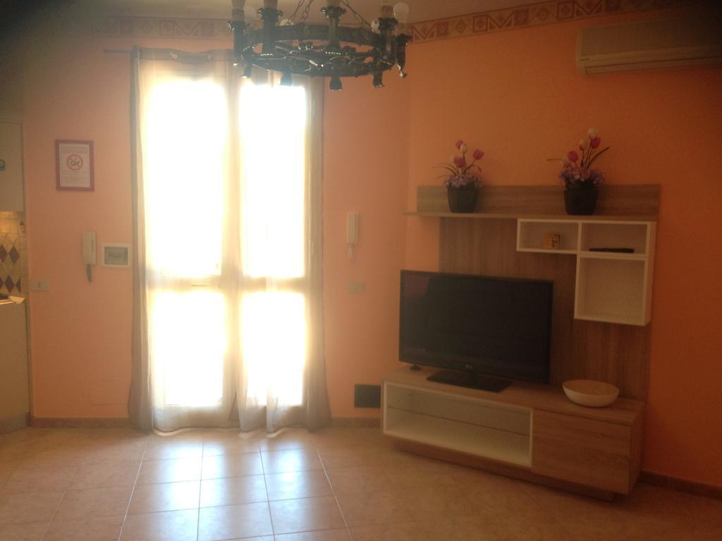 Perla Del Mare Affittacamere Campofelice Di Roccella Exterior foto