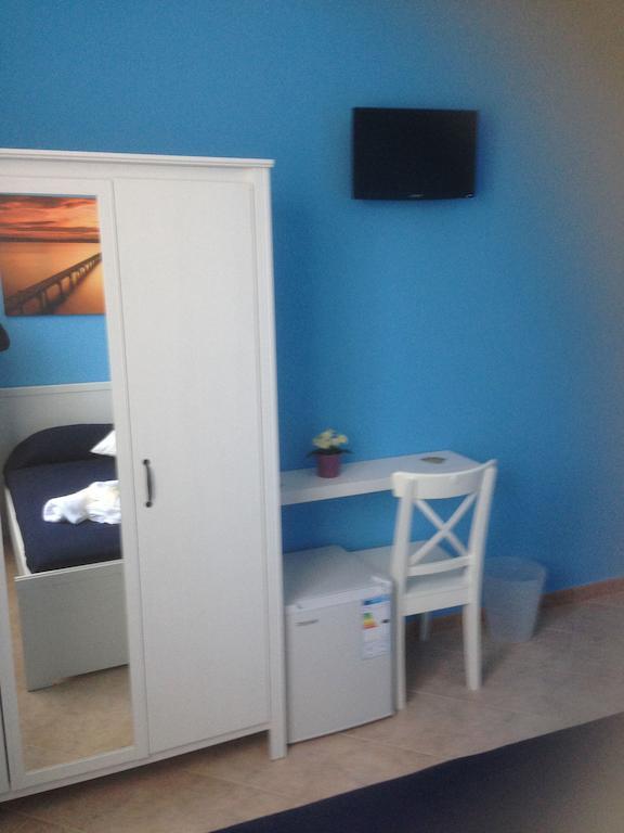 Perla Del Mare Affittacamere Campofelice Di Roccella Habitación foto