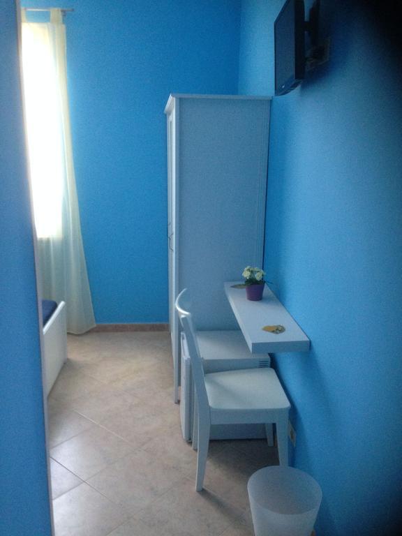 Perla Del Mare Affittacamere Campofelice Di Roccella Habitación foto
