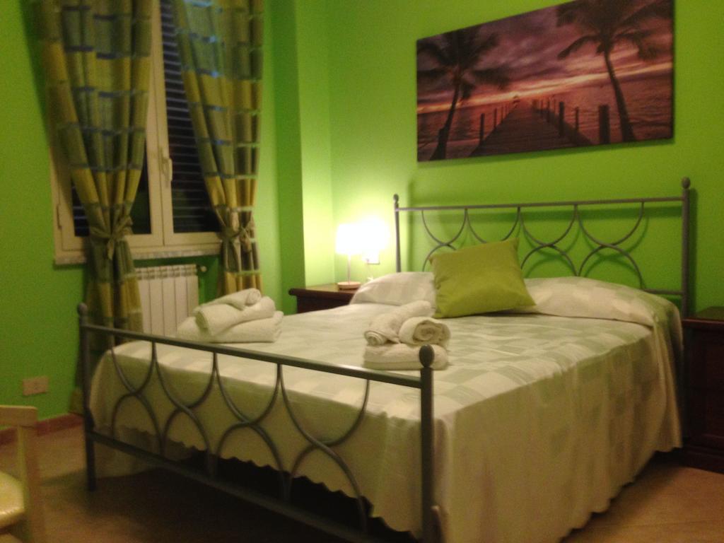 Perla Del Mare Affittacamere Campofelice Di Roccella Habitación foto