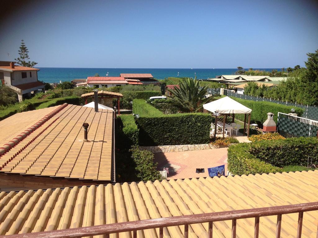 Perla Del Mare Affittacamere Campofelice Di Roccella Exterior foto