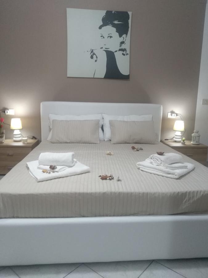Perla Del Mare Affittacamere Campofelice Di Roccella Habitación foto